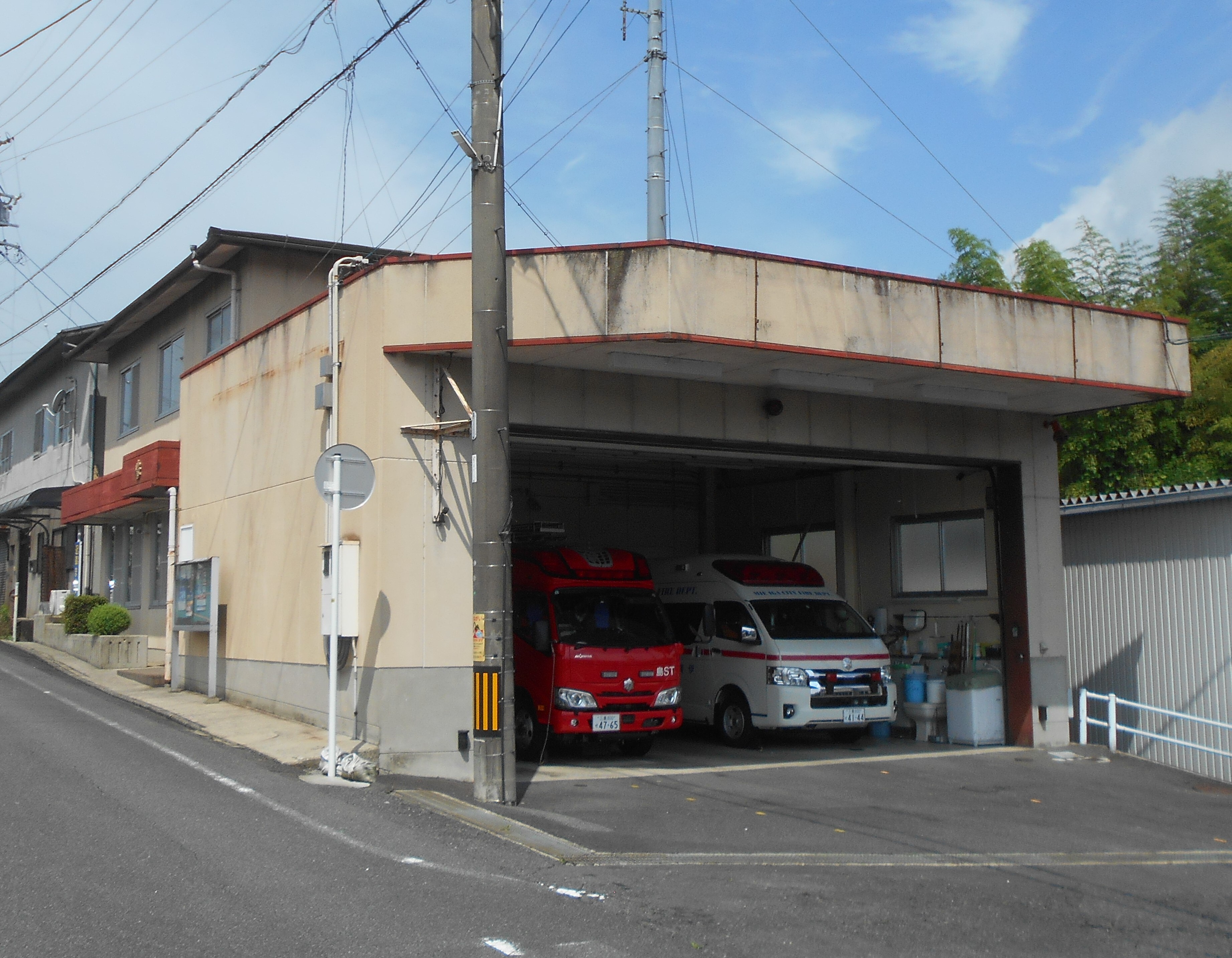 伊賀消防署島ヶ原分署の外観写真