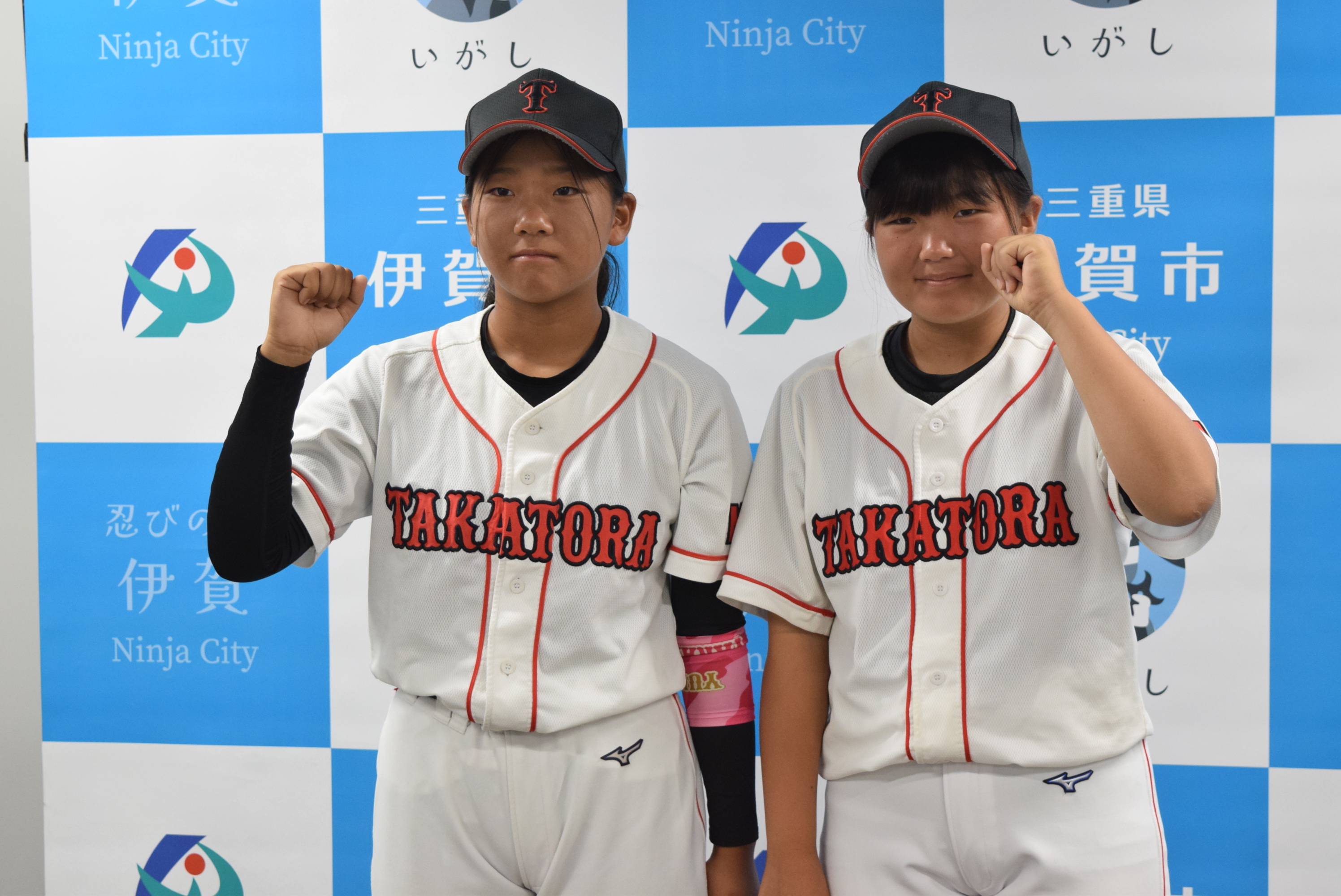 選手のお二人のガッツポーズ