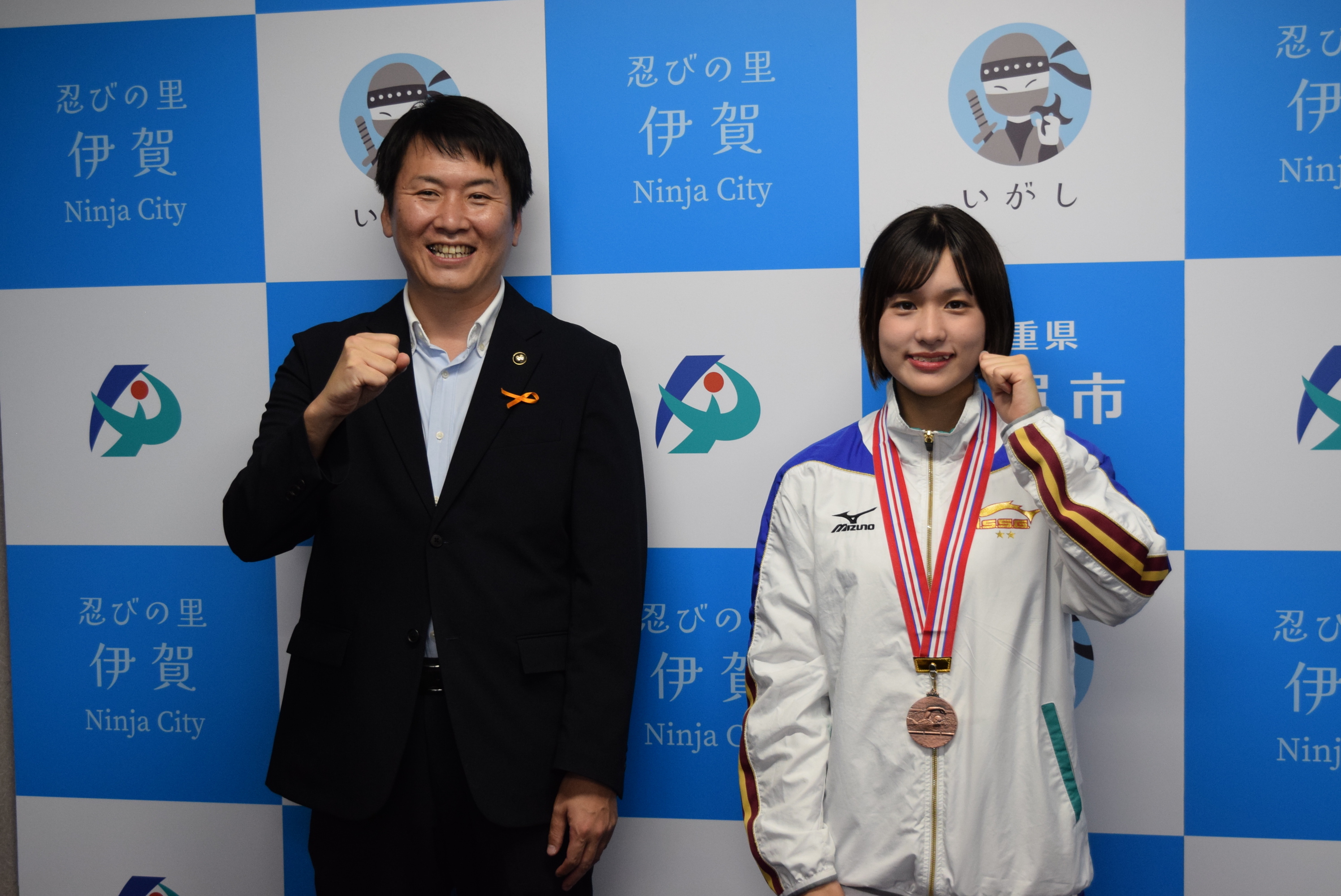 稲森市長と前川選手